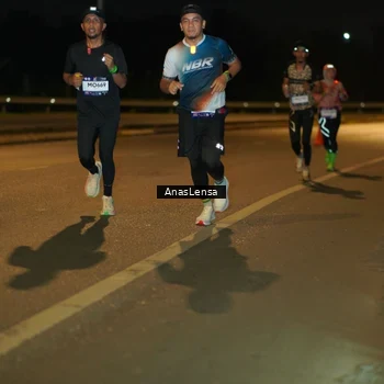 Runner Photo 7666978