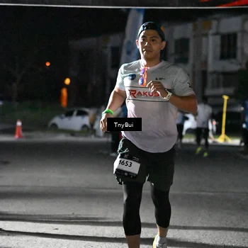 Runner Photo 7667017