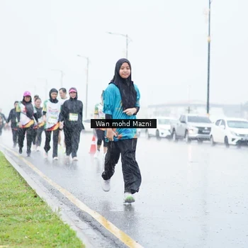 Runner Photo 7667068