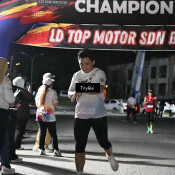 Runner Photo 7667096
