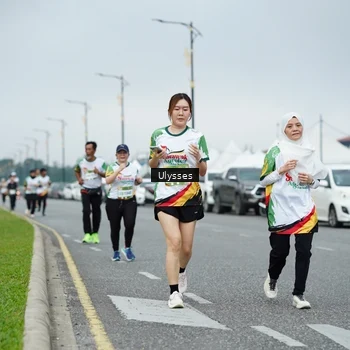 Runner Photo 7667102