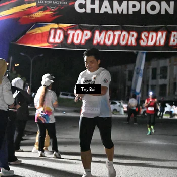 Runner Photo 7667156