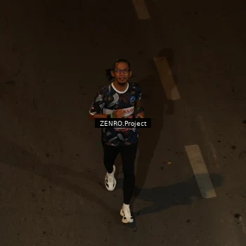 Runner Photo 7667177