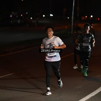 Runner Photo 7667285