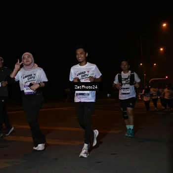 Runner Photo 7667311