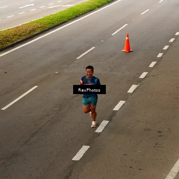 Runner Photo 7667312