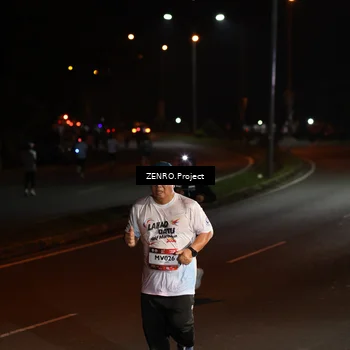 Runner Photo 7667344