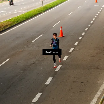 Runner Photo 7667374