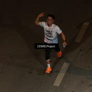Runner Photo 7667379