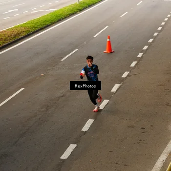 Runner Photo 7667382