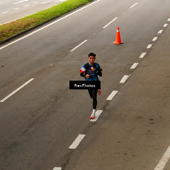Runner Photo 7667393