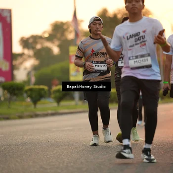Runner Photo 7667417