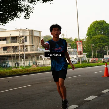 Runner Photo 7667435