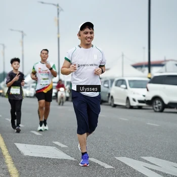 Runner Photo 7667458