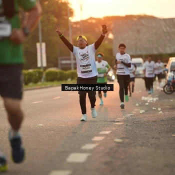 Runner Photo 7667464
