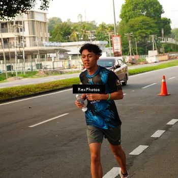 Runner Photo 7667478