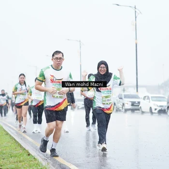 Runner Photo 7667507
