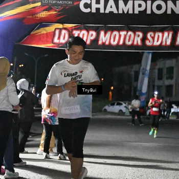 Runner Photo 7667522