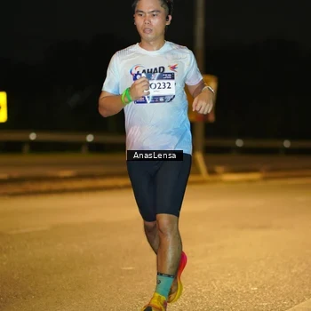 Runner Photo 7667541