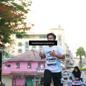 Runner Photo 7667554