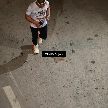 Runner Photo 7667592