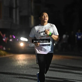 Runner Photo 7667598