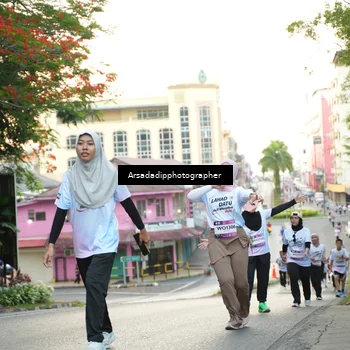 Runner Photo 7667600