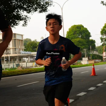 Runner Photo 7667602