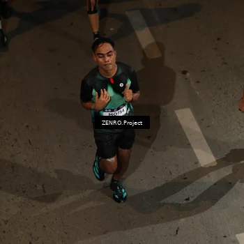 Runner Photo 7667609