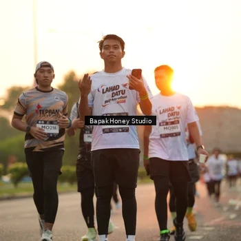 Runner Photo 7667610