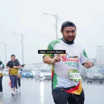 Runner Photo 7667651