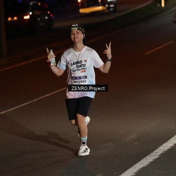 Runner Photo 7667687