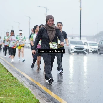 Runner Photo 7667771