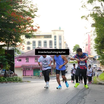 Runner Photo 7667785