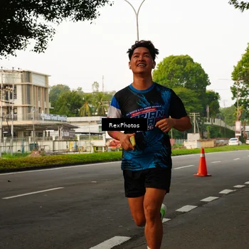 Runner Photo 7667792