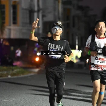 Runner Photo 7667930