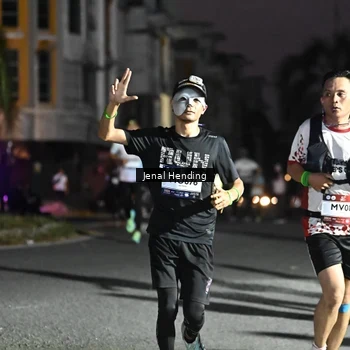 Runner Photo 7667999