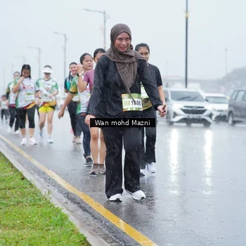 Runner Photo 7668000