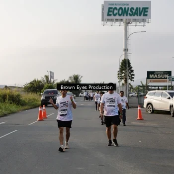 Runner Photo 7668002
