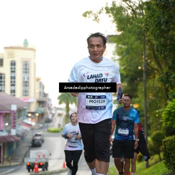 Runner Photo 7668073