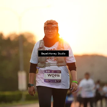 Runner Photo 7668075