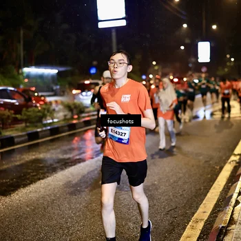 Runner Photo 7668098