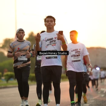 Runner Photo 7668140