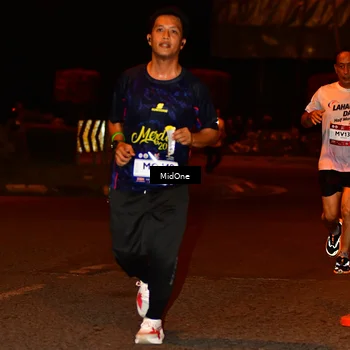 Runner Photo 7668143