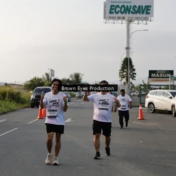 Runner Photo 7668151
