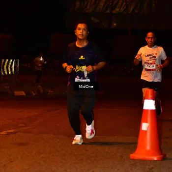 Runner Photo 7668180