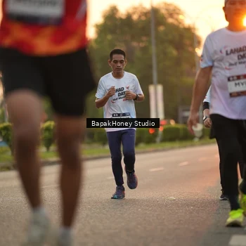 Runner Photo 7668183