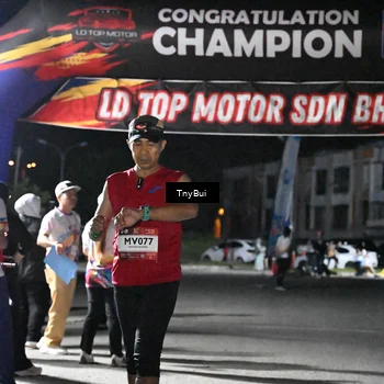 Runner Photo 7668250