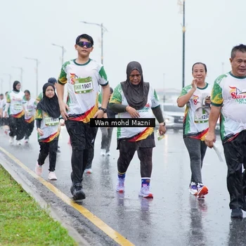 Runner Photo 7668270