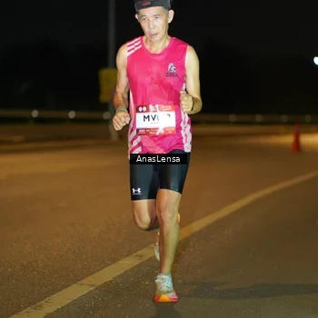 Runner Photo 7668272